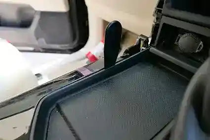 Car console with ClicOn Dash Mount 